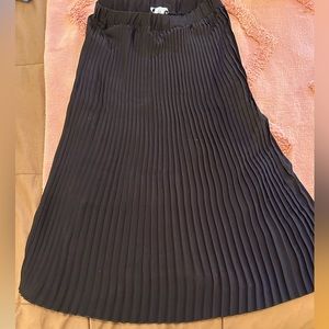 Black midi skirt